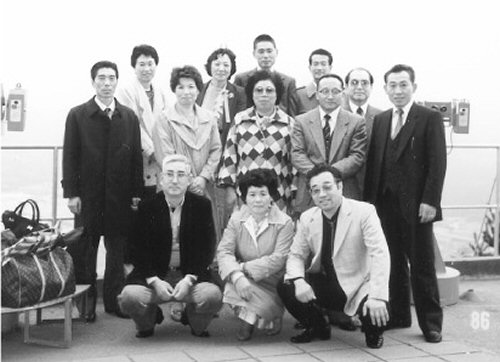 第4期同期会集合写真(昭和61年)